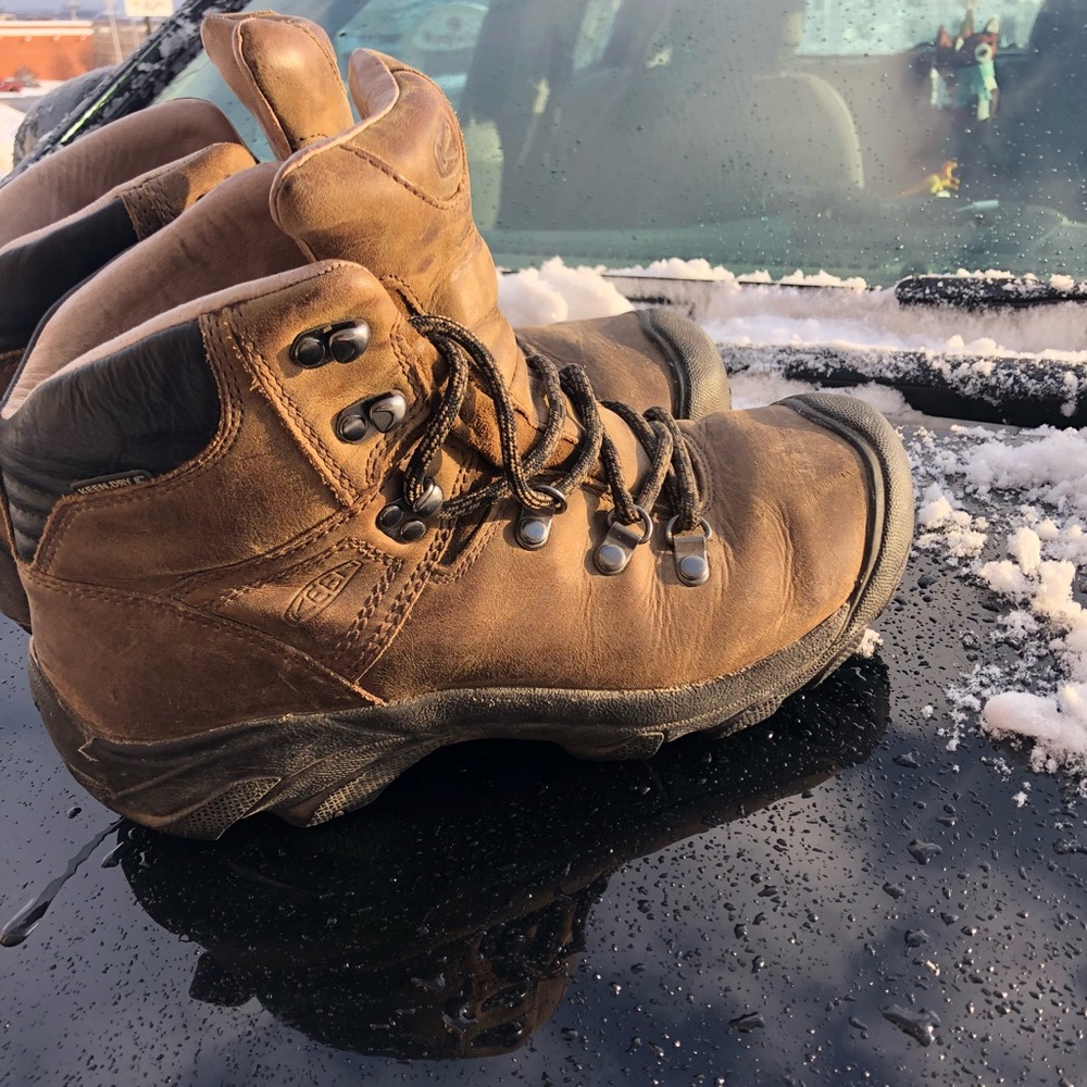 Keen bison leather hiking boots